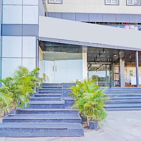 Super Townhouse Oak Electronic City Formerly Hotel Trubell Kammasandra المظهر الخارجي الصورة