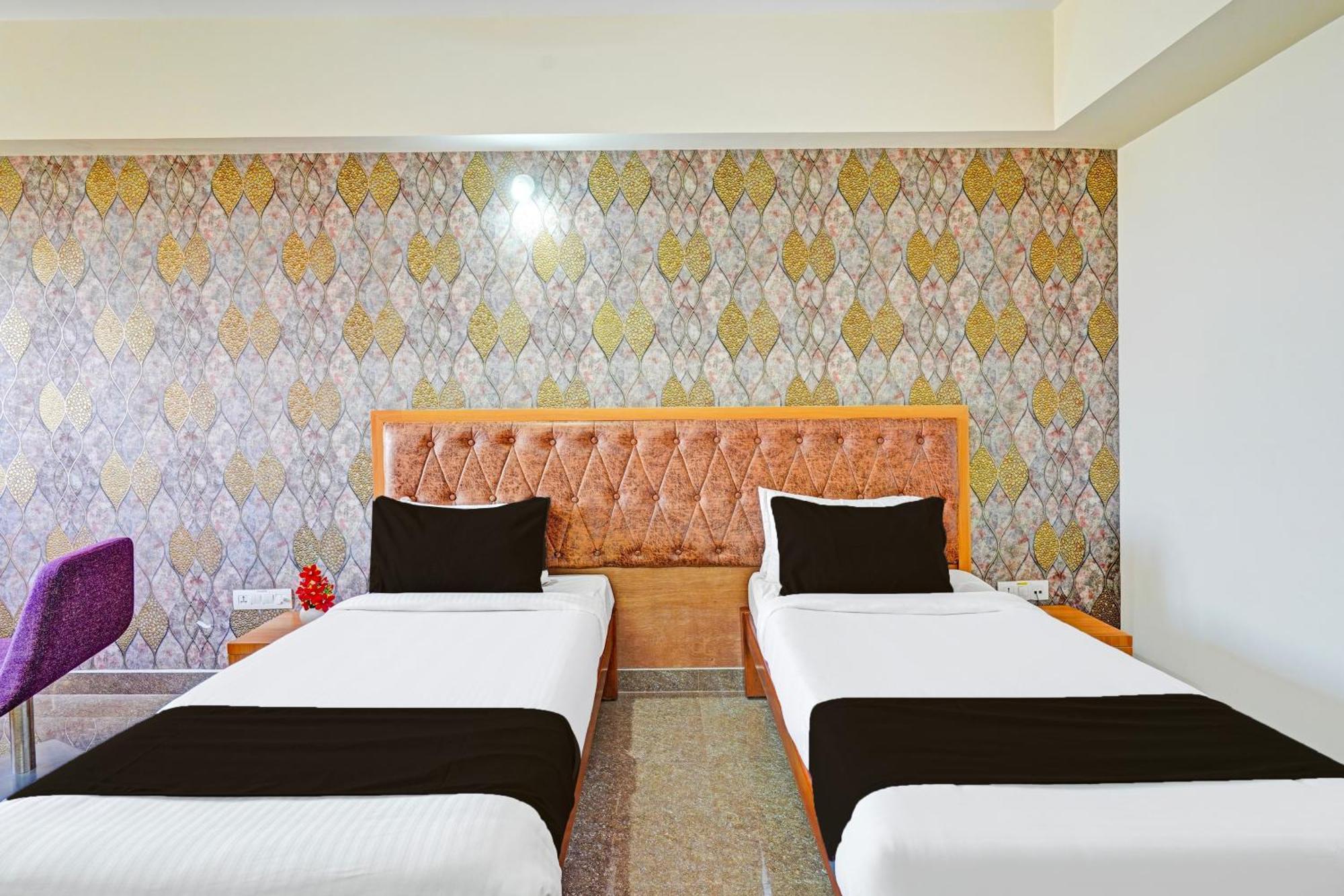 Super Townhouse Oak Electronic City Formerly Hotel Trubell Kammasandra المظهر الخارجي الصورة