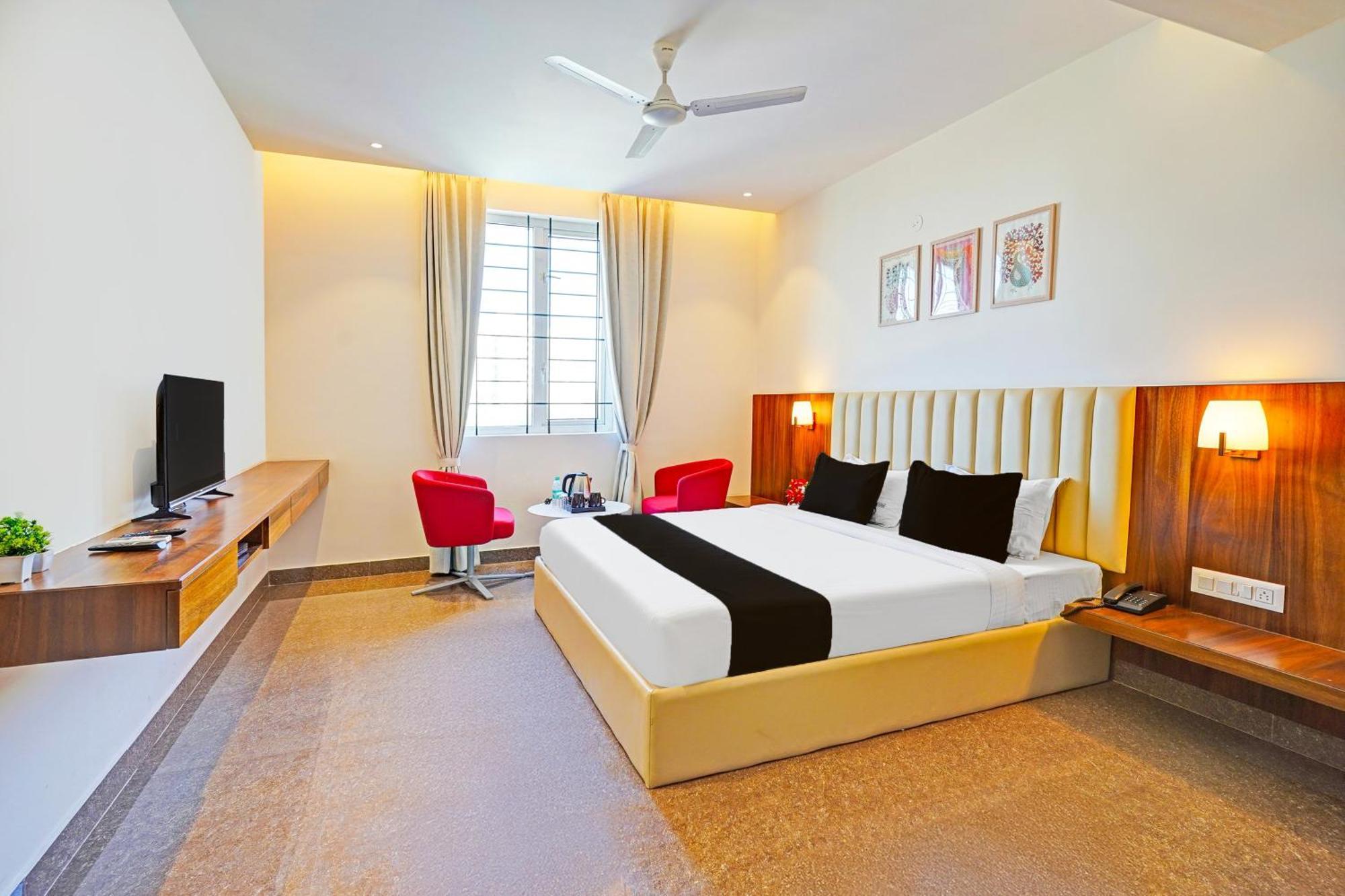 Super Townhouse Oak Electronic City Formerly Hotel Trubell Kammasandra المظهر الخارجي الصورة